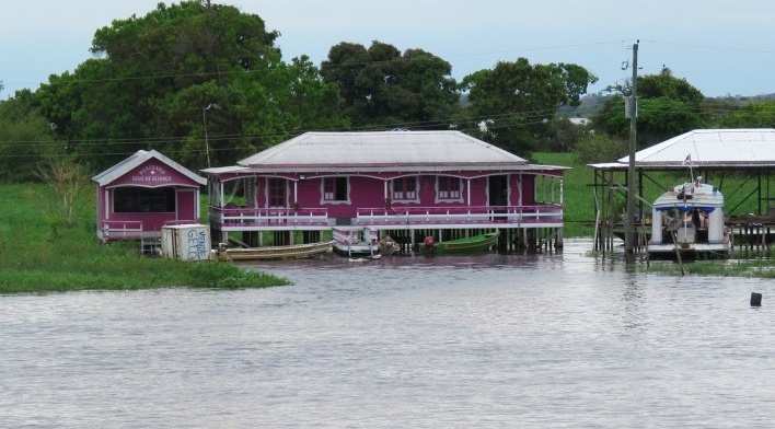 Margem do Rio Amazonas<br />Foto Eduardo Oliveira Soares, julho 2019 