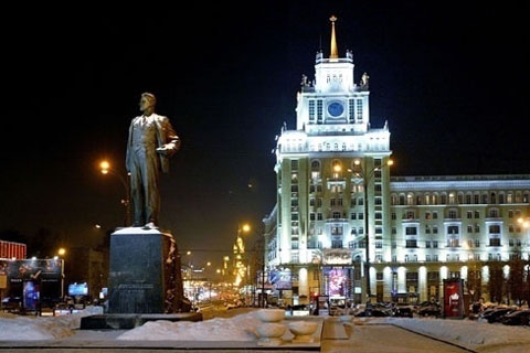 A Praca Mayakovxki, centro de Moscou 