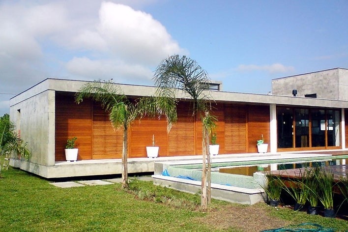 Casa JRV, 2008. Otra Arquitetura. Florianópolis, Brasil<br />Foto Guilherme Zamboni Ferreira 
