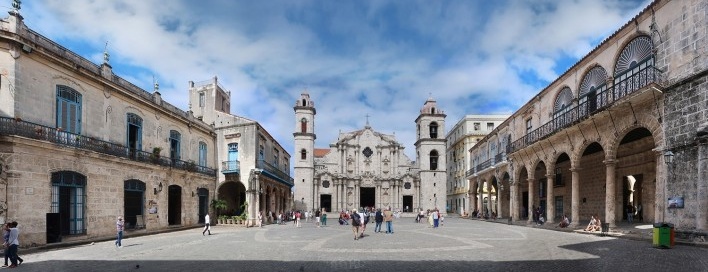 Catedral de Havana, Cuba<br />Fotomontagem Victor Hugo Mori, 2018 