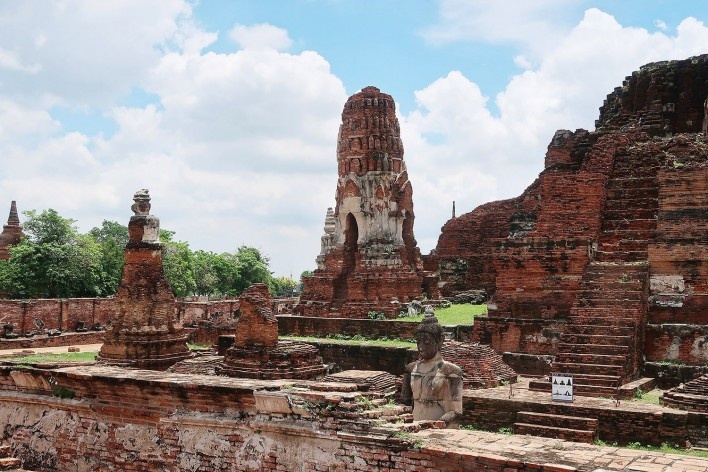 Templo de Wat Mahathat, Birmânia<br />Foto Victor Hugo Mori 