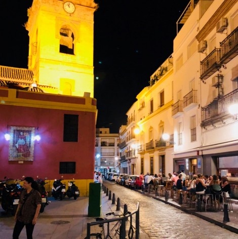 Rua Eslava no oitão da igreja de Jesus del Gran Poder
<br />Foto José Lira 