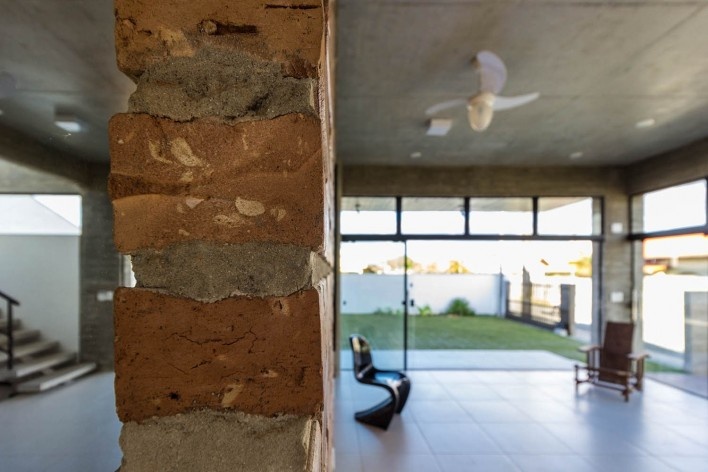 Casa D, Praia Alegre, Penha SC Brasil, 2014. Arquiteto Pablo José Vailatti / PJV Arquitetura<br />Foto Larry Sestrem 