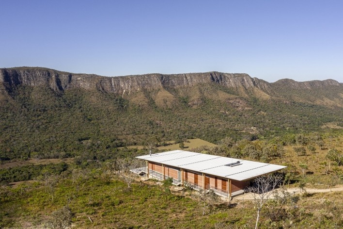 Palicourea House, São Jorge GO Brasil, 2021. Architects Daniel Mangabeira, Henrique Coutinho and Matheus Seco / Bloco Arquitetos<br />Foto/photo Joana França 