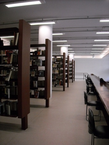 Modernização da Biblioteca Mario de Andrade, interior do edifício após o início da obra. Piratininga Arquitetos Associados, 2010<br />Foto divulgação 