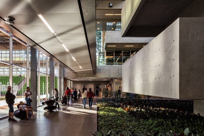 Sesc Guarulhos, Guarulhos, 2019. Arquitetos Lilian Dal Pian e Renato Dal Pian / Dal Pian Arquitetos<br />Foto Nelson Kon / Sesc SP 