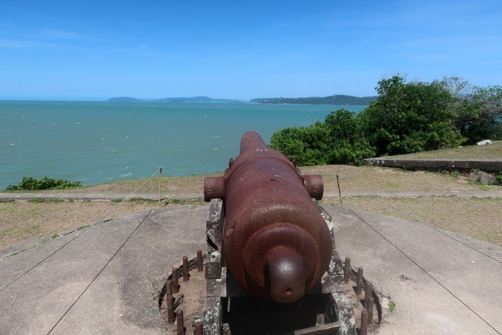 Fortaleza de Ponta Grossa, canhão, Ilha de Santa Catarina, Florianópolis SC<br />Foto Victor Hugo Mori 