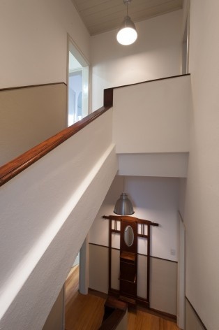 Casa Lutzenberger, circulação. Reforma Kiefer arquitetos