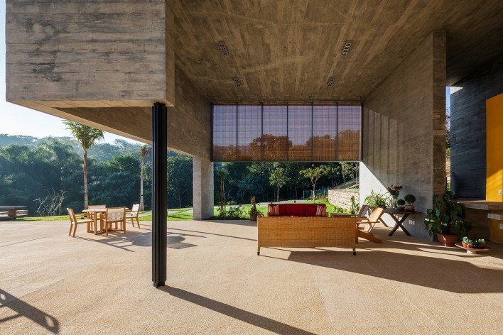 Residência LG, Bragança Paulista SP Brasil, 2014. Arquitetos Henrique Reinach e Maurício Mendonça (autores)/ Reinach Mendonça Arquitetos Associados<br />Foto/ photo Nelson Kon 