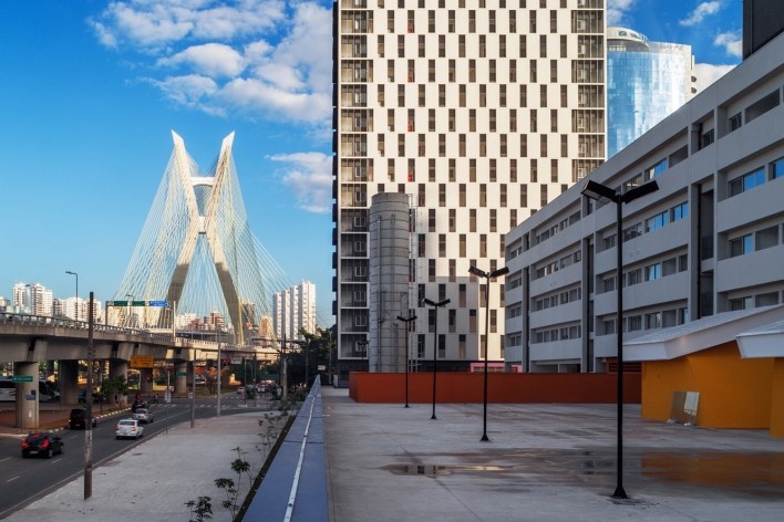 Conjunto Habitacional do Jardim Edite, MMBB & H+F<br />Foto Nelson Kon 