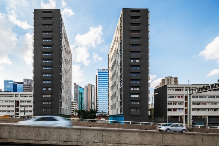 Conjunto Habitacional do Jardim Edite, MMBB & H+F<br />Foto Nelson Kon 