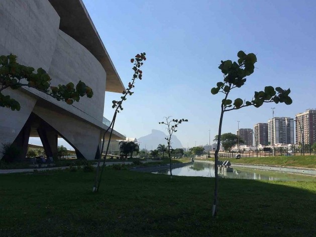 Cidade das Artes, Rio de Janeiro. Arquiteto Christian de Portzamparc<br />Foto Abilio Guerra 