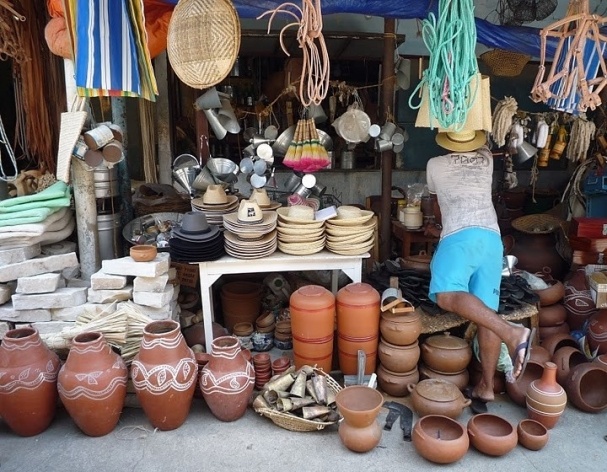Canindé, Ceará. Loja de artesanato<br />Foto José Albano 