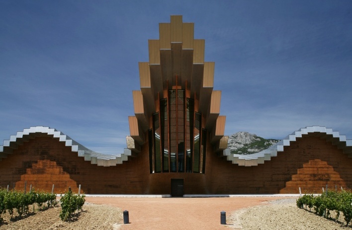 Bodegas Ysios, Laguardia, arq. Santiago Calatrava<br />Foto Nelson Kon 