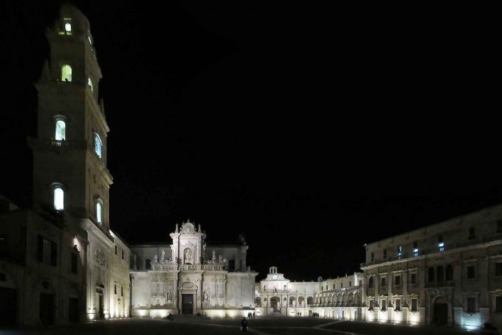 Piazza del Duomo, vista noturna, Lecce<br />Foto Victor Hugo Mori 
