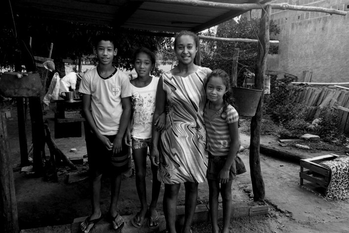 Elisangela e sua família<br />Foto Ana Carolina Brugnera, 2017 