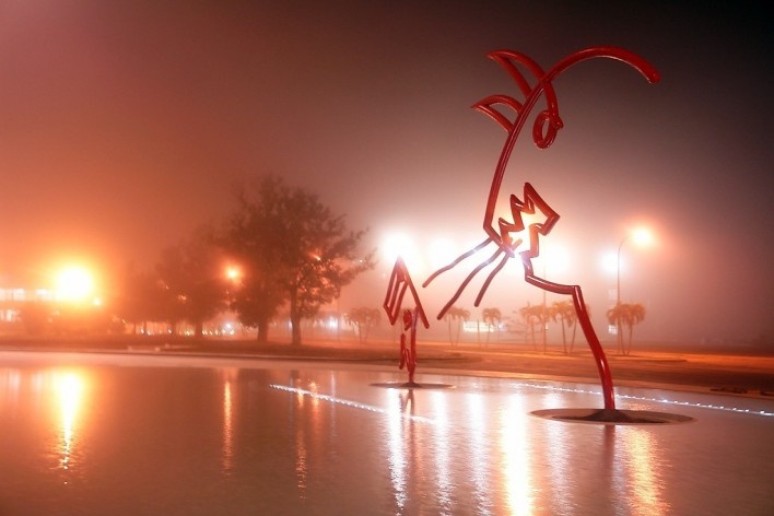 Madrugada na Praça Niemeyer, 18 de janeiro de 2008<br />Foto divulgação 