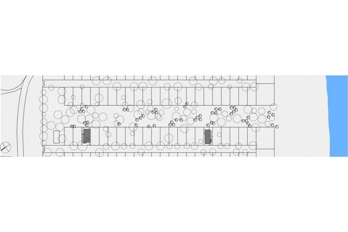 Residência em Guaecá, implantação, São Sebastião SP Brasil, 2006. Arquitetos Henrique Fina, Luis Mauro Freire e Maria do Carmo Vilariño (autores) / Projeto Paulista<br />Imagem divulgação  [Acervo Projeto Paulista]
