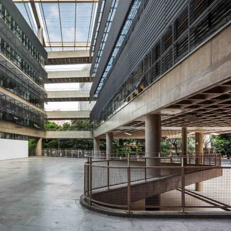 Centro Paula Souza, São Paulo, arquitetos Francisco Spadoni e Pedro Taddei<br />Foto Nelson Kon 