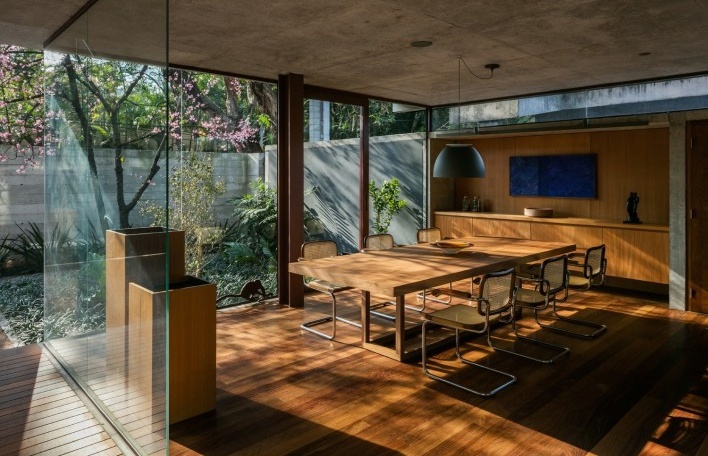 Casa Villa Lobos, 2018, São Paulo SP Brasil. Arquitetos Cristiane Muniz, Fabio Valentim, Fernanda Barbara e Fernando Viégas / Una Arquitetos<br />Foto Nelson Kon 