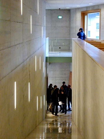 Escola Kaufmännische Dreilinden , Lucerna, Suíça. Lussi+Halter Arquitetos, 2003-2005<br />Foto Butikofer & de Oliveira Arquitetos 