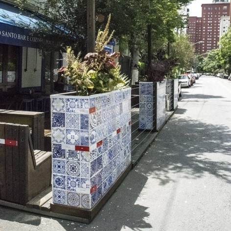 Parklet Rua Salvador Cardoso, São Paulo, 2015, arquiteto Homã Alvico<br />Foto divulgação 