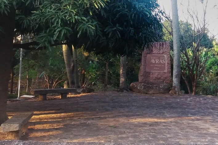 Visitando a Igreja Nossa Senhora de Monte Serrat: Parque de Lavras, Salto<br />Foto Carolina Rodrigues Cunha 