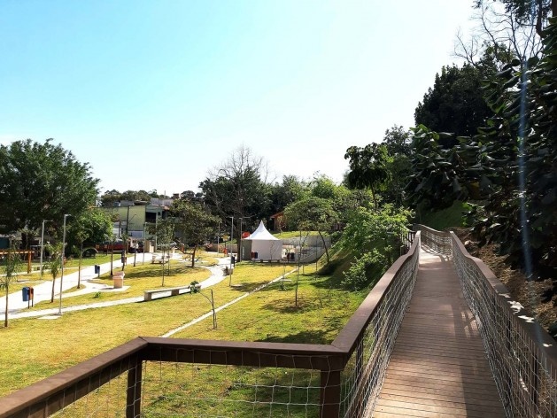 Parque Municipal Nair Bello, imagem da passarela, São Paulo SP Brasil, 2020. Secretaria Municipal do Verde e do Meio Ambiente<br />Foto divulgação  [Acervo SVMA/DIPO]
