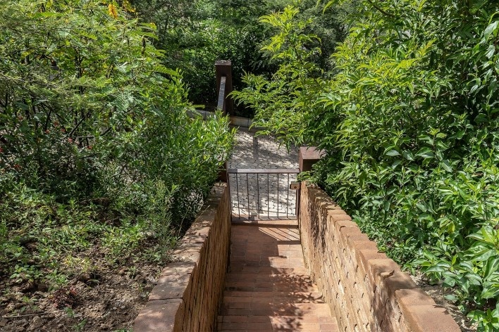 Cangahua House, Pacho Salas, Tumbaco, Ecuador, 2020. Architects Felipe Muller, Gonzalo Diez, Paola Picciallo, Alvaro Borrero and Hugo Navarrete (authors) / Diez+ Muller Arquitectos<br />Foto/photo Jag Studio 