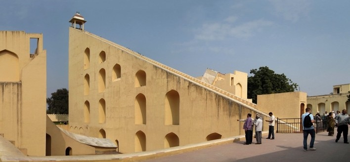 Jantar Mantar, complexo de observatórios astronômicos, Jaipur, Índia<br />Fotomontagem Victor Hugo Mori, 2010 