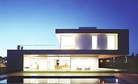 Fachada golfe noturna<br />Imagem dos autores do projeto 
