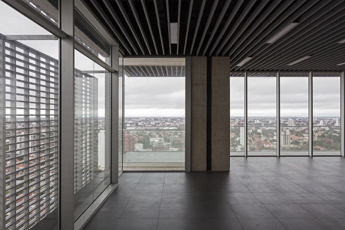 Torre Ambassador, Santa Cruz de la Sierra, 2017. Arquitetos Jorge Gambini e Hans Kenning / Enciam Arquitectura, Hans Kenning arquitectos<br />Foto Leonardo Finotti 