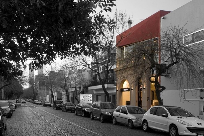 Obra comecial en el barrio de Palermo, Buenos Aires, 2010. Arq. Javier Speziale, Arq. Patricia Linares, Arq. Matías Quintela<br />Foto divulgación 