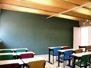 Vista interna da sala de aula no pavimento superior<br />Imagem do autor do projeto 