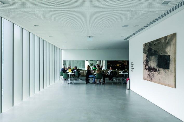 Instituto Ling, Porto Alegre RS Brasil, 2014. Architect Isay Weinfeld (author)<br />Foto / photo Leonardo Finotti 