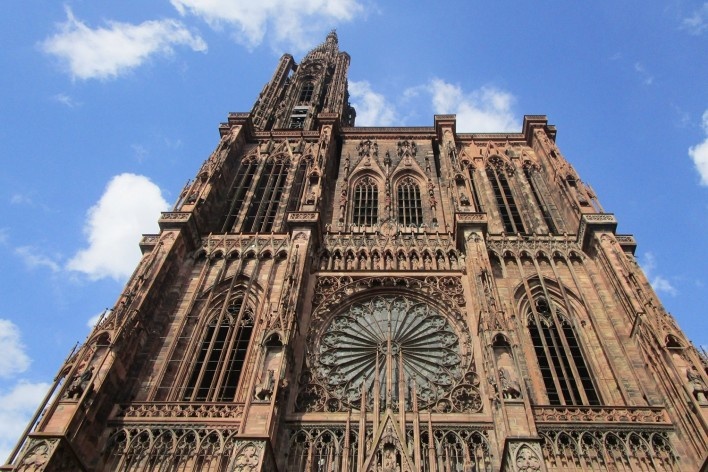Catedral de Notre-Dame de Estrasburgo, França<br />Fotomontagem Victor Hugo Mori, 2015 