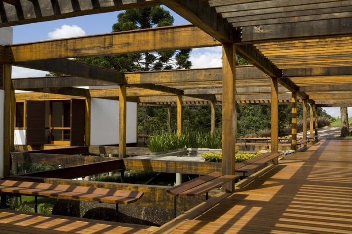 Casa Grelha, Serra da Mantiqueira SP. Forte, Gimenes & Marcondes Ferraz Arquitetos, 2007<br />Foto Leonardo Finotti 