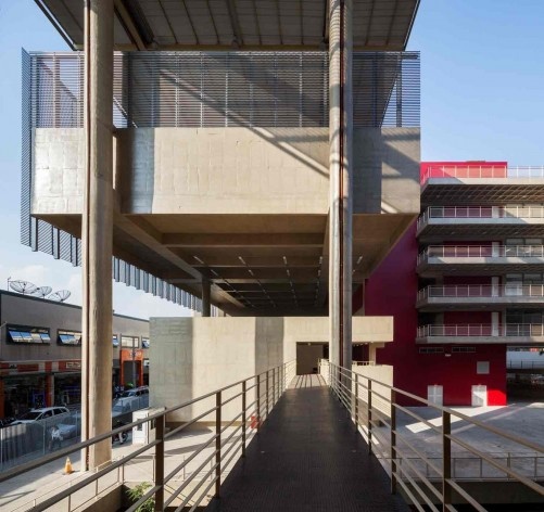 Centro Paula Souza, São Paulo, arquitetos Francisco Spadoni e Pedro Taddei<br />Foto Nelson Kon 