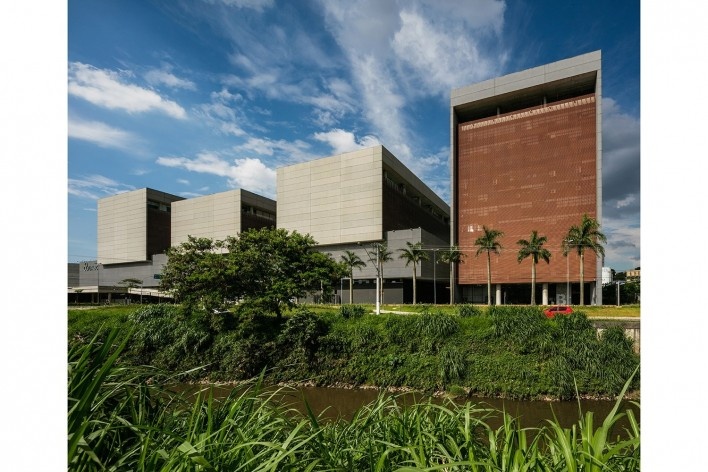 Campus UFABC, Santo André SP Brasil, 2006. Arquitetos Claudio Libeskind, Sandra Llovet, David Ruscalleda e Mario Lotfi / Libeskindllovet Arquitetos<br />Foto Nelson Kon 