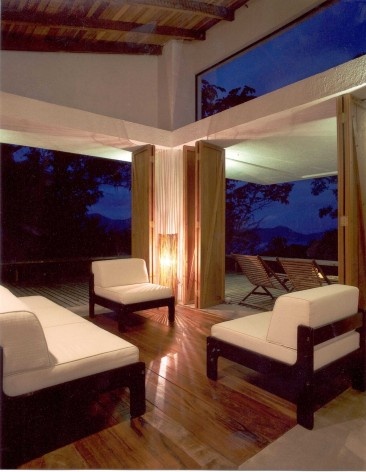 Residência Vianna Peres/ Ubatuba, SP – Arq. Fernando Vianna Peres