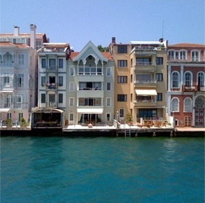 Yalis junto ao Bósforo, Istambul  