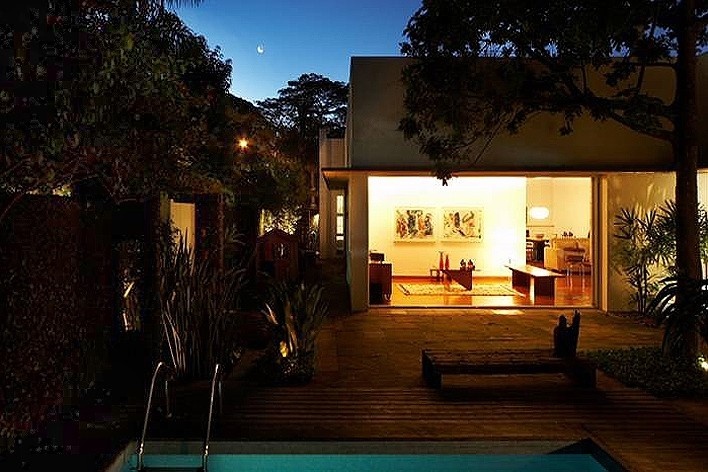 Residência no Jardim Paulistano, 2001. Piratininga Arquitetos Associados. São Paulo, Brasil<br />divulgação 