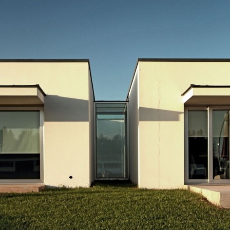Casa na Cruz de Oliveira, 2ª fase, Benedita, Portugal. Arquiteto Pedro Fonseca Jorge<br />Foto Marcos Paixão 