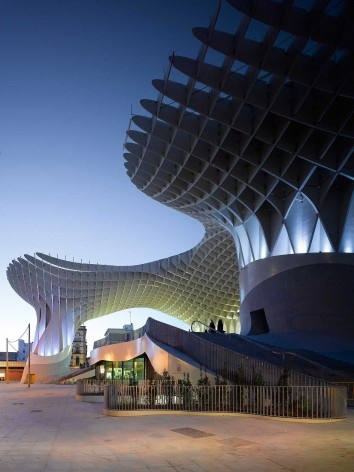 Metropol Parasol, escadarias de acesso à laje superior, Sevilha. J. Mayer H. Architects, 2004<br />Foto David Franck 