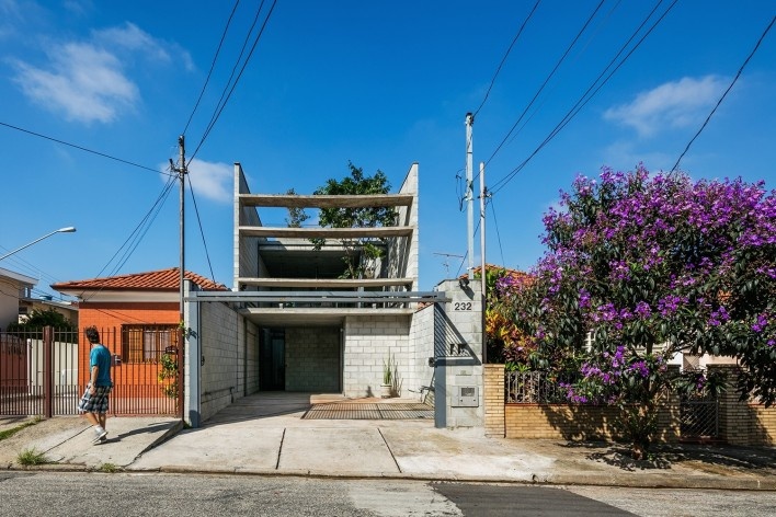 Casa Mipibu, São Paulo SP Brasil, 2015. Arquitetos Danilo Terra, Pedro Tuma e Fernanda Sakano (autores) / Terra e Tuma Arquitetos Associados<br />Foto Nelson Kon 