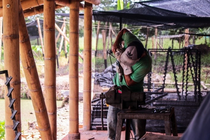 Taller de Confección Amairis, proceso, San Isidro, Colombia. Taller Ruta 4<br />Foto Joan Pulgarin 