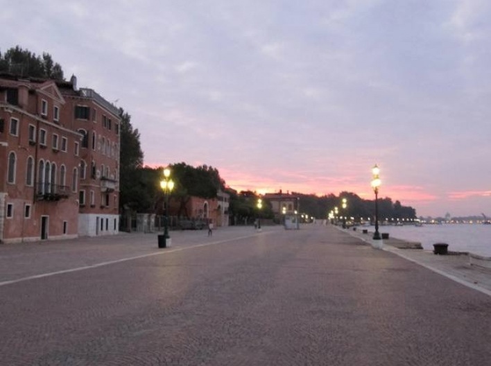 Veneza amanhecendo, Sestiere Castelo<br />Foto Sergio Jatobá 