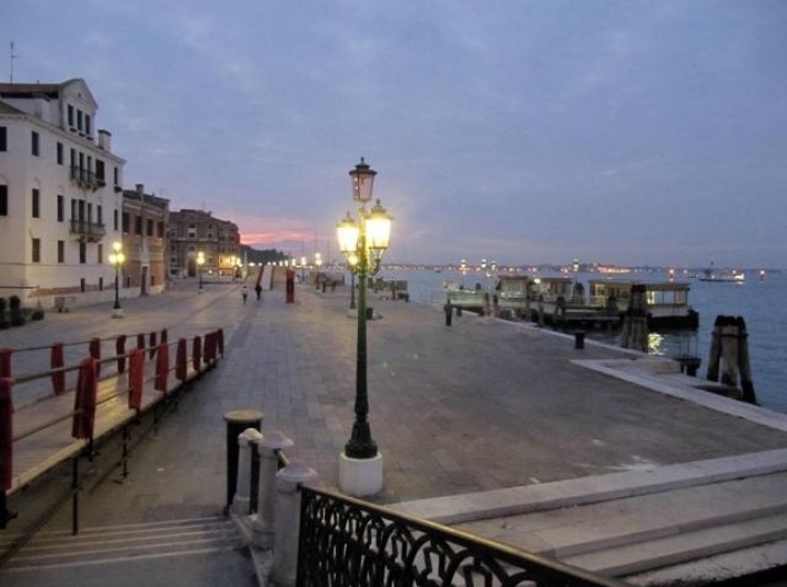 Veneza amanhecendo, Riva San Biagio<br />Foto Sergio Jatobá 