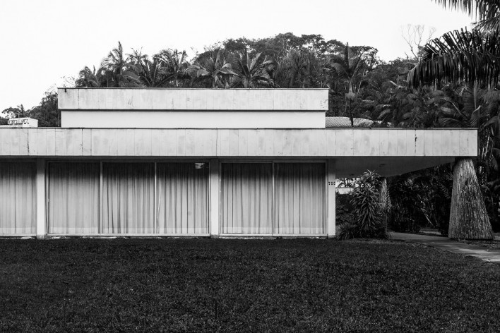 Residência da Rua Aquidaban, Joinville SC. Arquiteto Antonio Alberto Cortez<br />Foto Larry Sestrem 