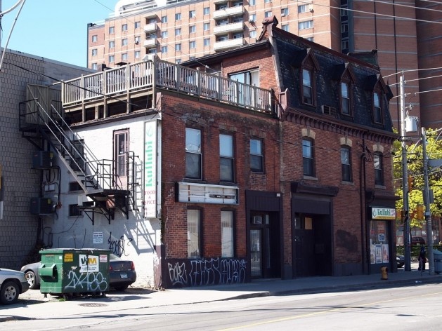 Toronto, Caminhada Guiada “Revitalization or displacement? A critical look at the idea of mixed neighbourhoods”<br />Foto Denise Fernandes Geribello 